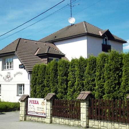 Penzion A Restaurace U Veterana Frenstat pod Radhostem Exterior photo